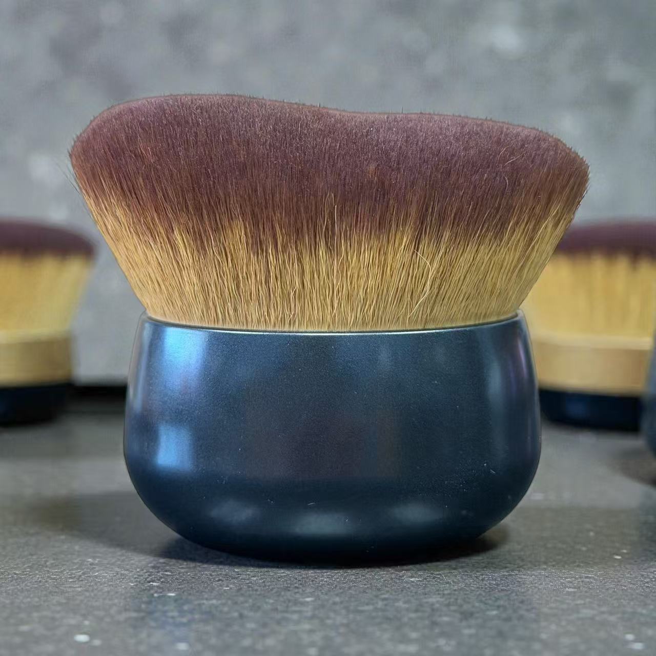 Tanning / Shimmer Brush